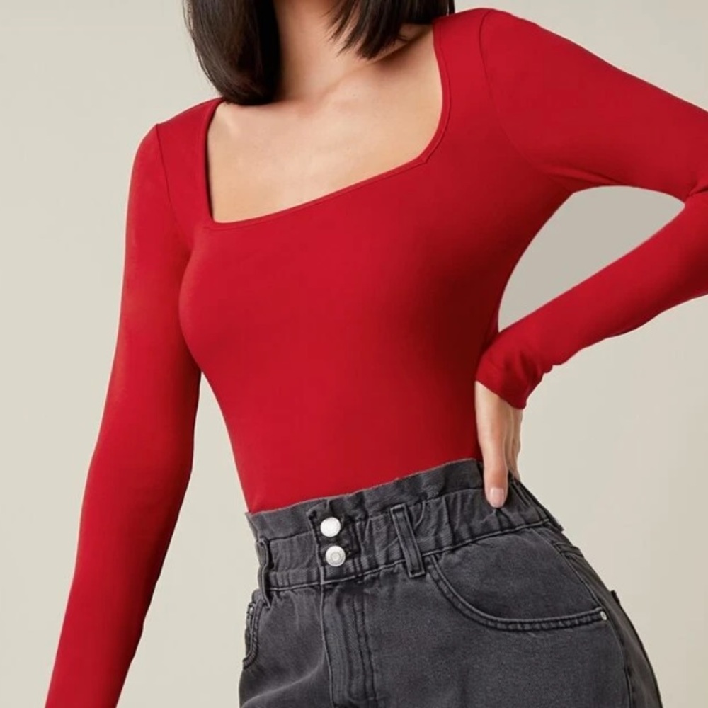 Red Top - Picture 2 of 3